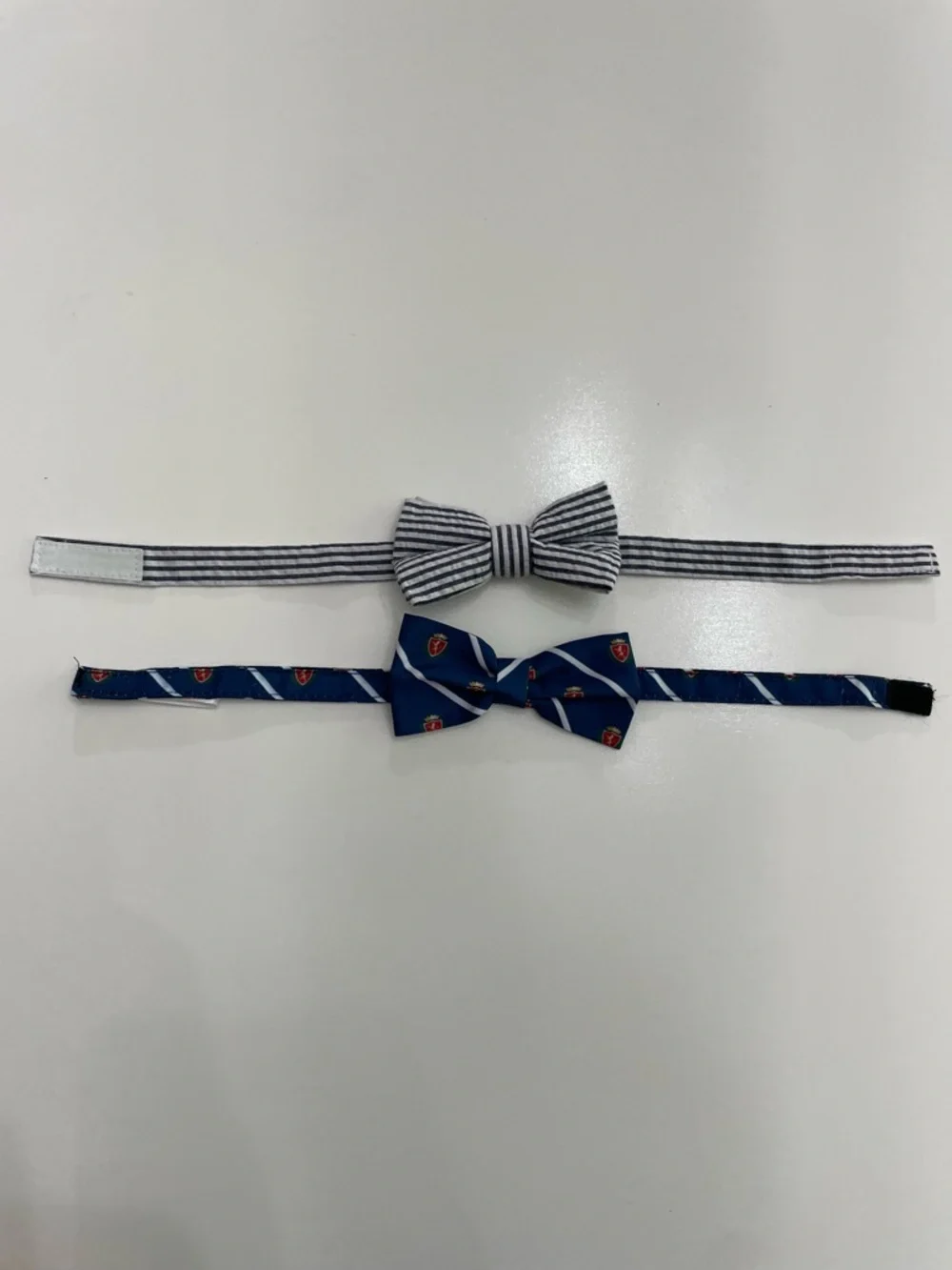 Kids Bow Ties, Seersucker and Coat of Arms, Navy and White